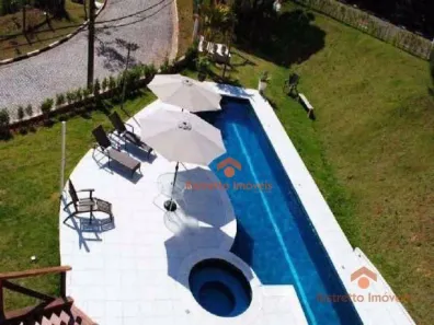 Sobrado com 4 Quartos para alugar, 720m² no Condomínio Refúgio dos Pinheiros, Itapevi