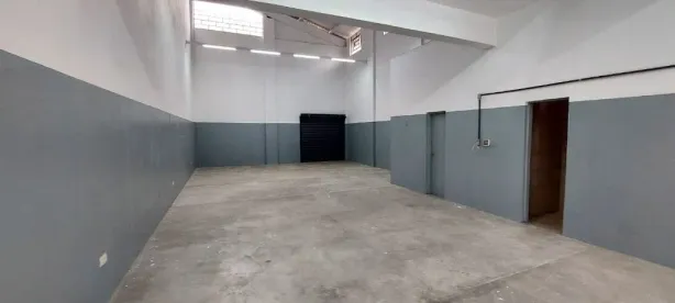 Galpão / Depósito / Armazém para alugar, 250m² no Vila Endres, Guarulhos