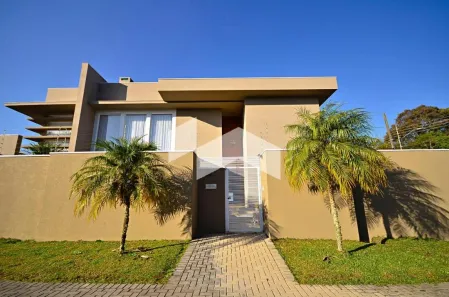 Casa com 4 Quartos para alugar, 590m² no Butiatuvinha, Curitiba