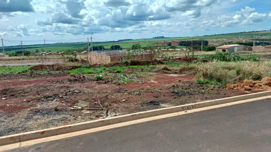 Terreno / Lote / Condomínio à venda, 160m² no , Cravinhos