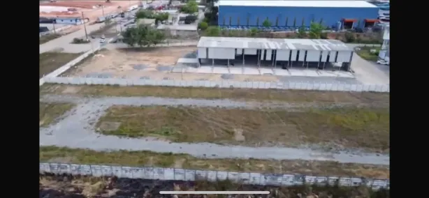 Galpão / Depósito / Armazém para alugar, 20000m² no Centro, Escada