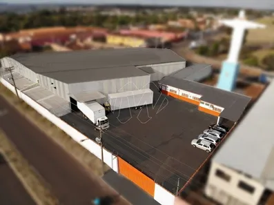 Galpão / Depósito / Armazém à venda, 2278m² no Jardim Arco-Íris, Araraquara