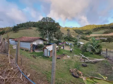 Fazenda / Sítio / Chácara com 2 Quartos à venda, 3000m² no , Águas Mornas