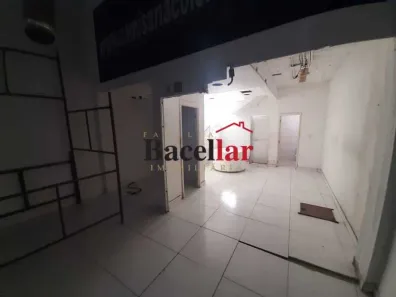 Loja / Salão / Ponto Comercial à venda, 122m² no Centro, Nilópolis