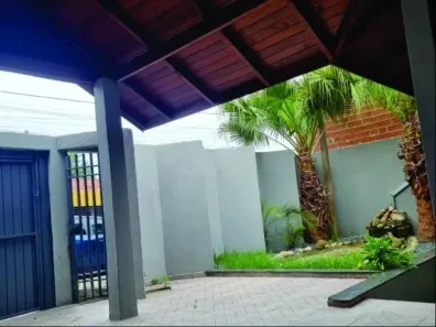 Sobrado com 3 Quartos à venda, 160m² no Conjunto Habitacional Monsenhor Francisco Gorski, Campo Largo