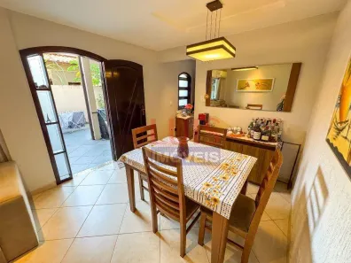 Casa com 3 Quartos para alugar, 115m² no Piratininga, Niterói