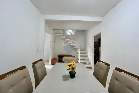 Sobrado com 4 Quartos à venda, 132m² no Jambeiro, Alagoinhas