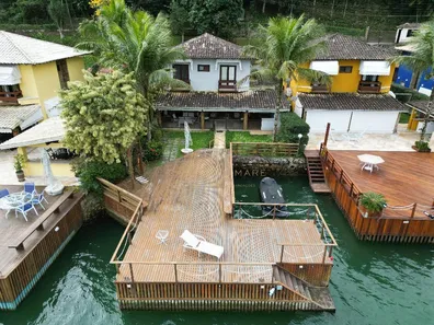 Casa de Condomínio com 5 Quartos à venda, 180m² no Ponta da Cruz, Angra dos Reis