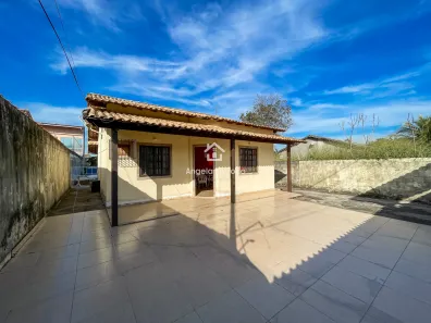 Casa com 2 Quartos para alugar, 91m² no Jardim Atlântico Central (Itaipuaçu), Maricá