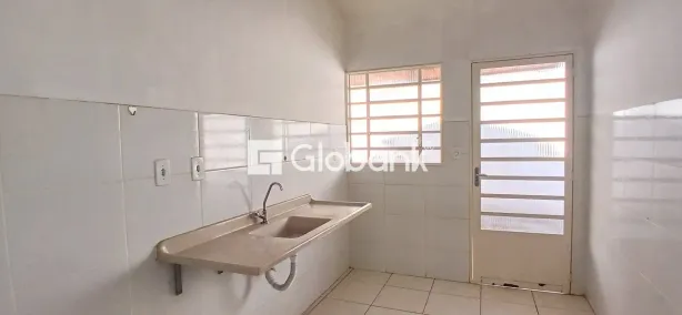 Casa com 2 Quartos para alugar, 65m² no Residencial Sul Ipês, Montes Claros