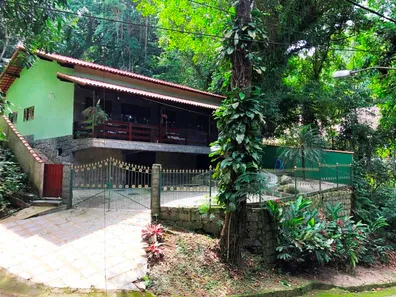 Casa de Condomínio com 3 Quartos à venda, 230m² no Limoeiro, Guapimirim