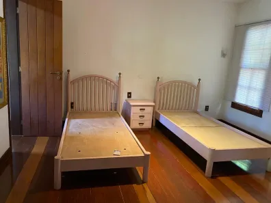Casa de Condomínio com 3 Quartos para alugar, 390m² no Itaipu, Niterói