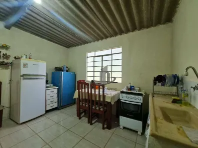 Fazenda / Sítio / Chácara com 2 Quartos à venda, 120m² no Cantão, Barra do Piraí