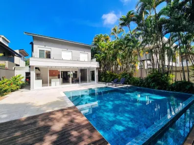 Sobrado com 4 Quartos para venda ou aluguel, 300m² no Riviera, Bertioga