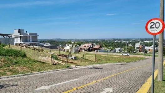 Terreno / Lote / Condomínio à venda, 300m² no Tomazetti, Santa Maria