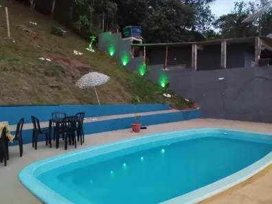 Fazenda / Sítio / Chácara com 2 Quartos à venda, 200m² no Jardim Colônia, Jacareí