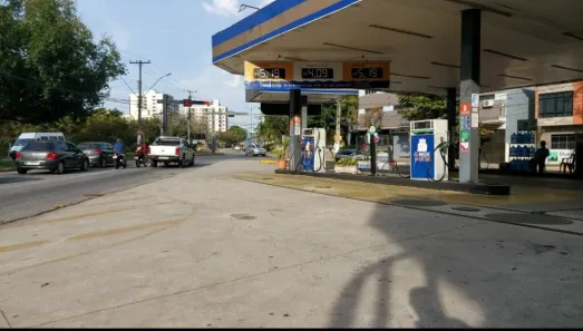Loja / Salão / Ponto Comercial à venda, 3700m² no Campos Elíseos, Resende