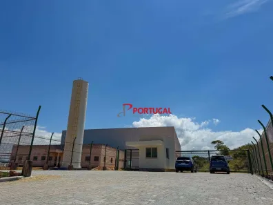 Galpão / Depósito / Armazém para venda ou aluguel, 2000m² no Imboassica, Macaé