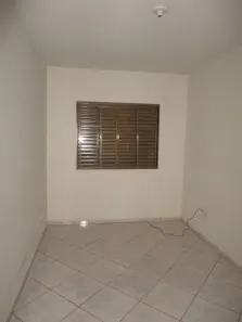 Casa com 3 Quartos para alugar, 97m² no Jardim Paris IV, Maringá