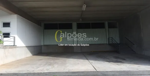 Galpão / Depósito / Armazém para alugar, 1600m² no Santa Fé, Osasco