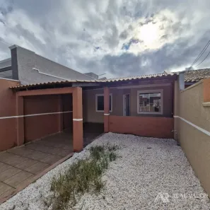 Casa com 2 Quartos para alugar, 55m² no Gralha Azul, Fazenda Rio Grande