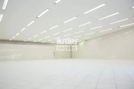 Galpão / Depósito / Armazém à venda, 1300m² no Santa Marta, Ribeirão das Neves