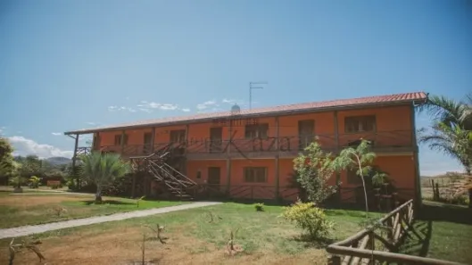 Hotel / Motel / Pousada com 3 Quartos à venda, 1200m² no Jardim Alvorada, Jacareí