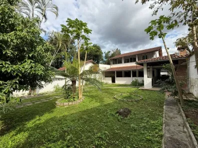 Casa de Condomínio com 3 Quartos à venda, 385m² no Várzea Alegre, Guapimirim