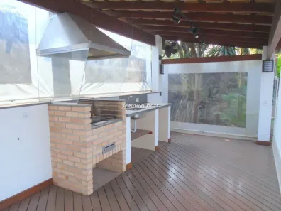 Casa Comercial com 3 Quartos para alugar, 225m² no Vila Júlia, Poá