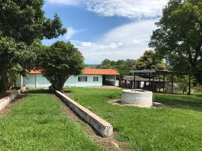 Fazenda / Sítio / Chácara com 3 Quartos à venda, 250m² no Centro, Águas de São Pedro