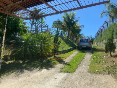 Fazenda / Sítio / Chácara com 2 Quartos à venda, 2200m² no Chácara Marambaia, Caçapava