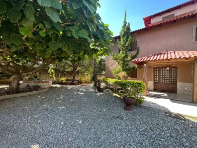 Fazenda / Sítio / Chácara com 4 Quartos à venda, 300m² no Parque da Barragem Setor 07, Águas Lindas de Goiás