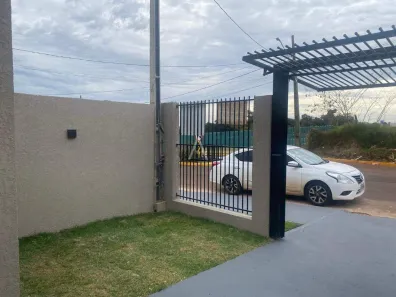 Casa com 3 Quartos à venda, 58m² no Pinheirinho, Toledo