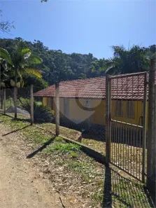 Fazenda / Sítio / Chácara com 2 Quartos à venda, 70m² no Arrozal, Piraí