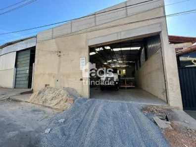 Galpão / Depósito / Armazém para venda ou aluguel, 1000m² no Vale dos Coqueiros, Santa Luzia