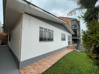 Casa com 3 Quartos para alugar, 145m² no Santa Maria, Chapecó