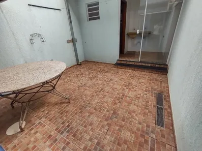 Sobrado com 2 Quartos à venda, 138m² no Jardim Quitandinha, Araraquara