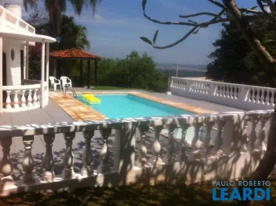 Fazenda / Sítio / Chácara com 2 Quartos à venda, 420m² no Chácara da Colina, Atibaia