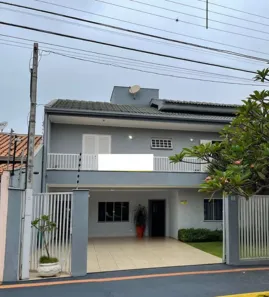 Sobrado com 4 Quartos à venda, 270m² no Vera Cruz, Londrina