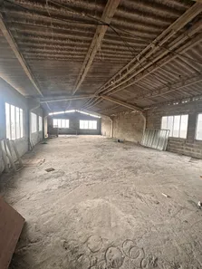 Galpão / Depósito / Armazém para venda ou aluguel, 600m² no Vila Iara, São Gonçalo