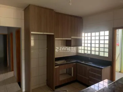 Casa com 2 Quartos para alugar, 70m² no Jardim Barcelona, Londrina