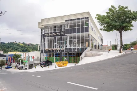 Loja / Salão / Ponto Comercial para alugar, 135m² no Portais (Polvilho), Cajamar