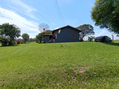 Fazenda / Sítio / Chácara com 3 Quartos à venda, 48400m² no Centro, Laranjal Paulista