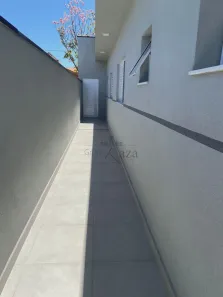 Casa de Condomínio com 3 Quartos para venda ou aluguel, 158m² no Bairro do Grama, Caçapava