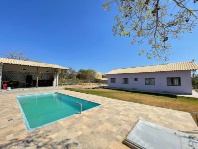 Fazenda / Sítio / Chácara com 4 Quartos à venda, 1000m² no , Esmeraldas