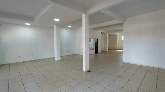 Conjunto Comercial / Sala para alugar, 200m² no Jardim Porto Alegre, Toledo