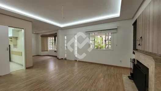 Casa de Condomínio com 4 Quartos para alugar, 180m² no Posse, Teresópolis