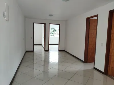 Casa com 2 Quartos para alugar, 360m² no Cotia, Guapimirim