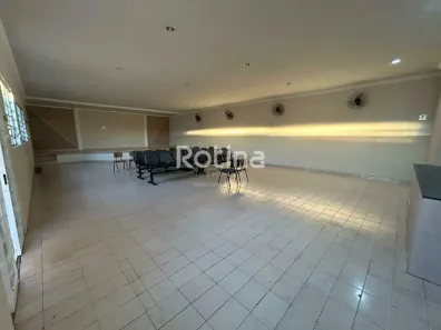 Galpão / Depósito / Armazém à venda, 181m² no Planalto, Uberlândia