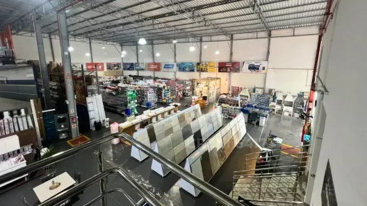 Galpão / Depósito / Armazém para alugar, 665m² no Centro, Camboriú